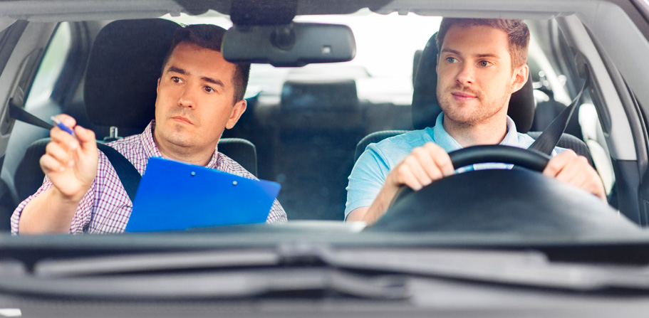 Faltas leves y eliminatorias en el carnet de conducir